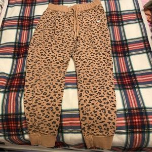 Abercrombie & Fitch leopard print sweatpants